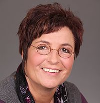 DEU, Deutschland, Brandenburg, Eisenhuettenstadt, 03.06.2016: Kerstin Jank, Fachberaterin Pflegekasse / Hilfsmittel - Foto für die Brandenburgische Betriebskrankenkasse (http://www.brandenburgische-bkk.de).

[Foto: Dietmar Gust; Mobilfon: +49 (0)172 3016574; web: http://www.gustfoto.de, e-mail: info@gustfoto.de.]